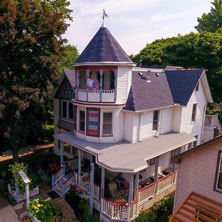 Bondy House Bed & Breakfast Amherstburg Exterior foto